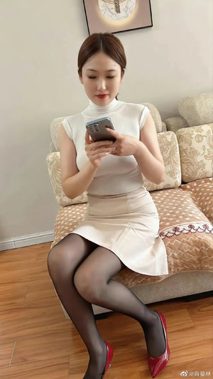 舞蹈校花呻吟粉嫩紧窄